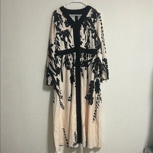 SHEIN Black and Cream Long Sleeve Dress